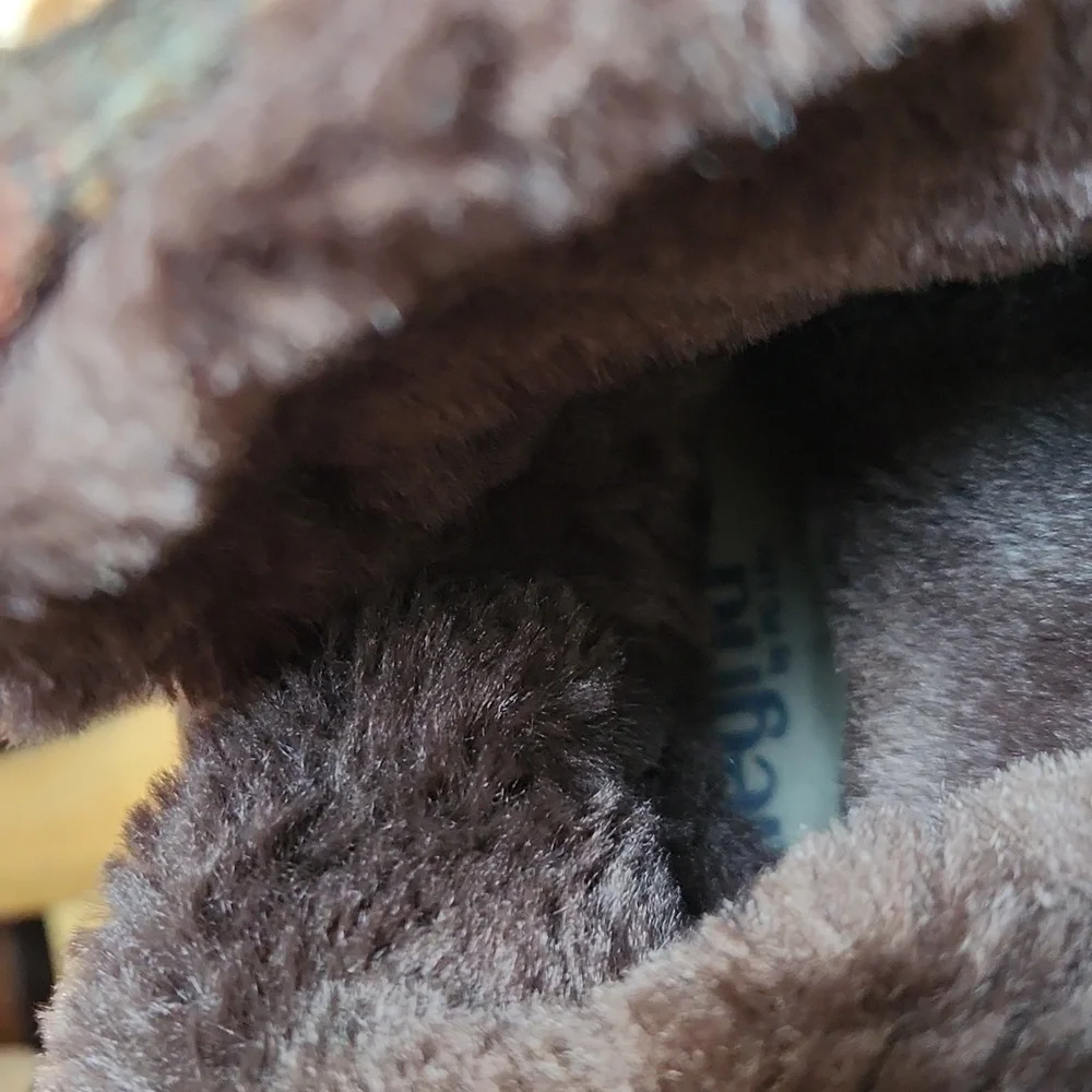 Alegria Nanook Pecan Fuzzy‎ Boots Size 36 (US 6-6.5) Brown Wooly Faux Fur Lined